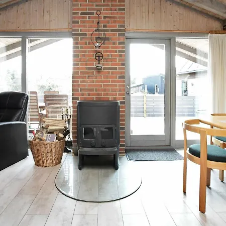Three-bedroom Holiday In Henne 13 Henne Strand