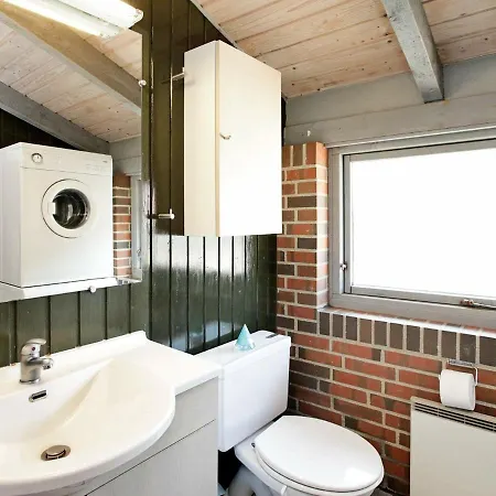 Three-bedroom Holiday In Henne 13 Semesterbostad *